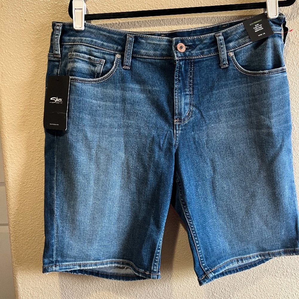 Silver Jeans Blue Curvy Fit Mid Rise Bermuda Shorts size W33